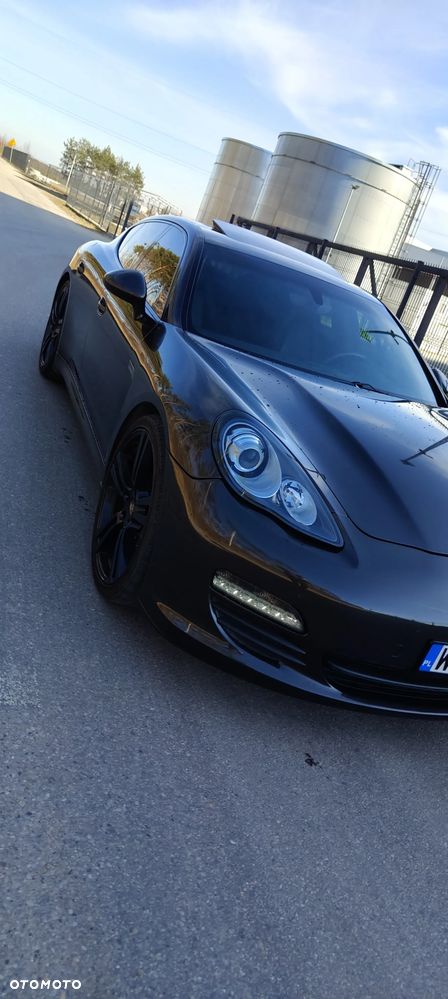 Porsche Panamera 4 PDK - 3