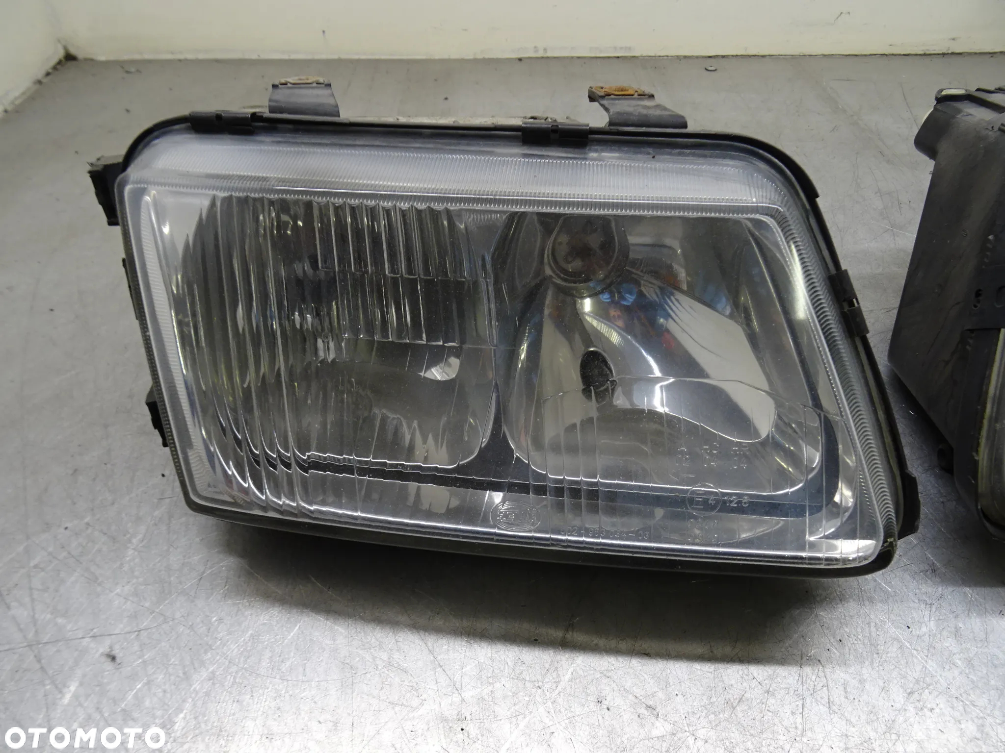 AUDI A3 8L HB 5D 96-00 REFLEKTOR LAMPA PRAWY LEWY PRZÓD - 4