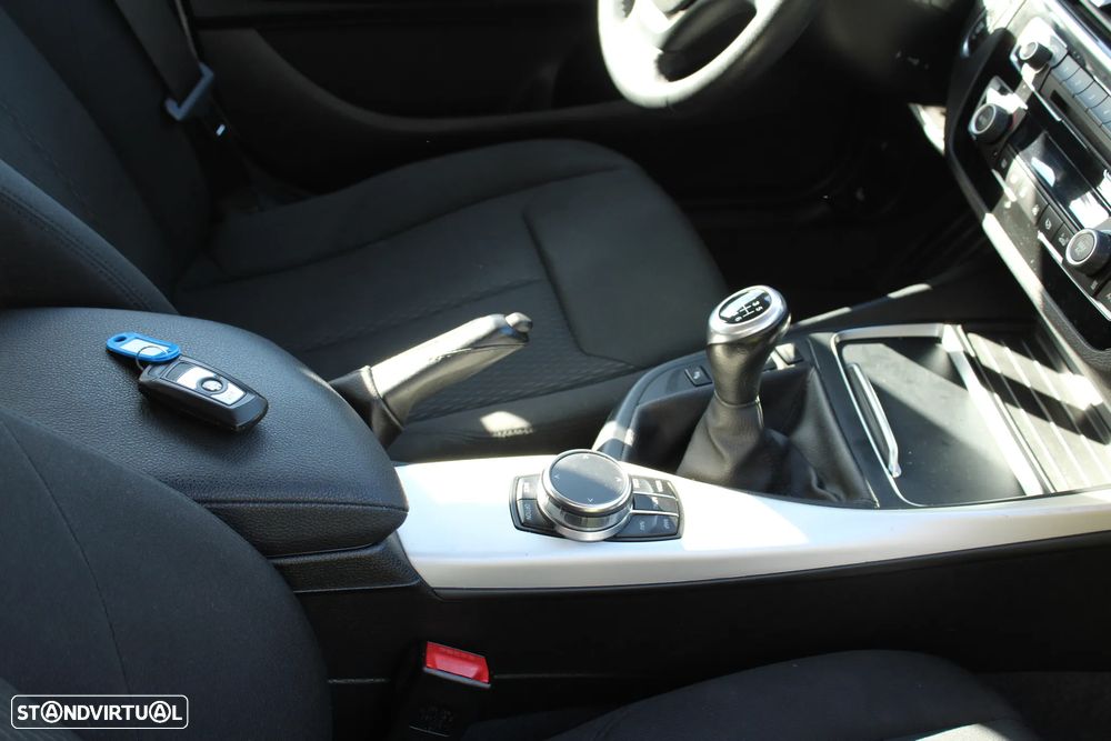 BMW X1 16 d sDrive - 27