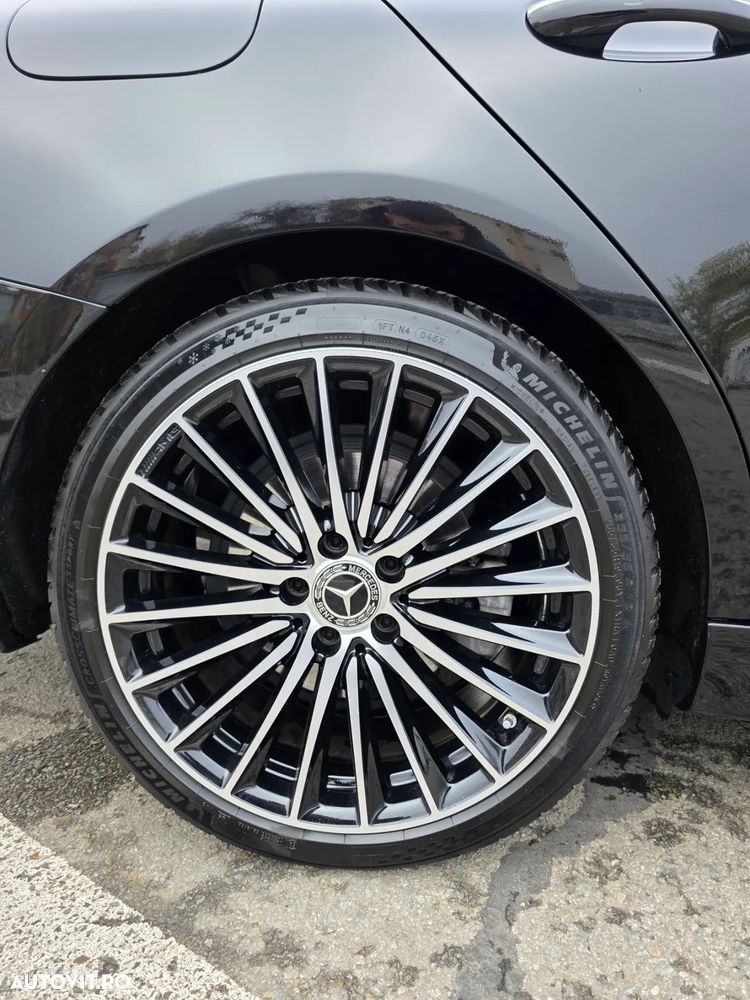 Mercedes-Benz C 300 4Matic T 9G-TRONIC AMG Line - 21