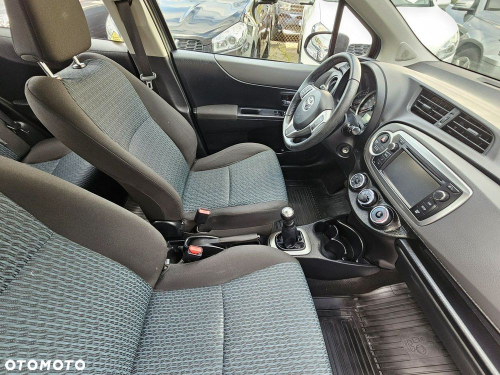 Toyota Yaris - 30