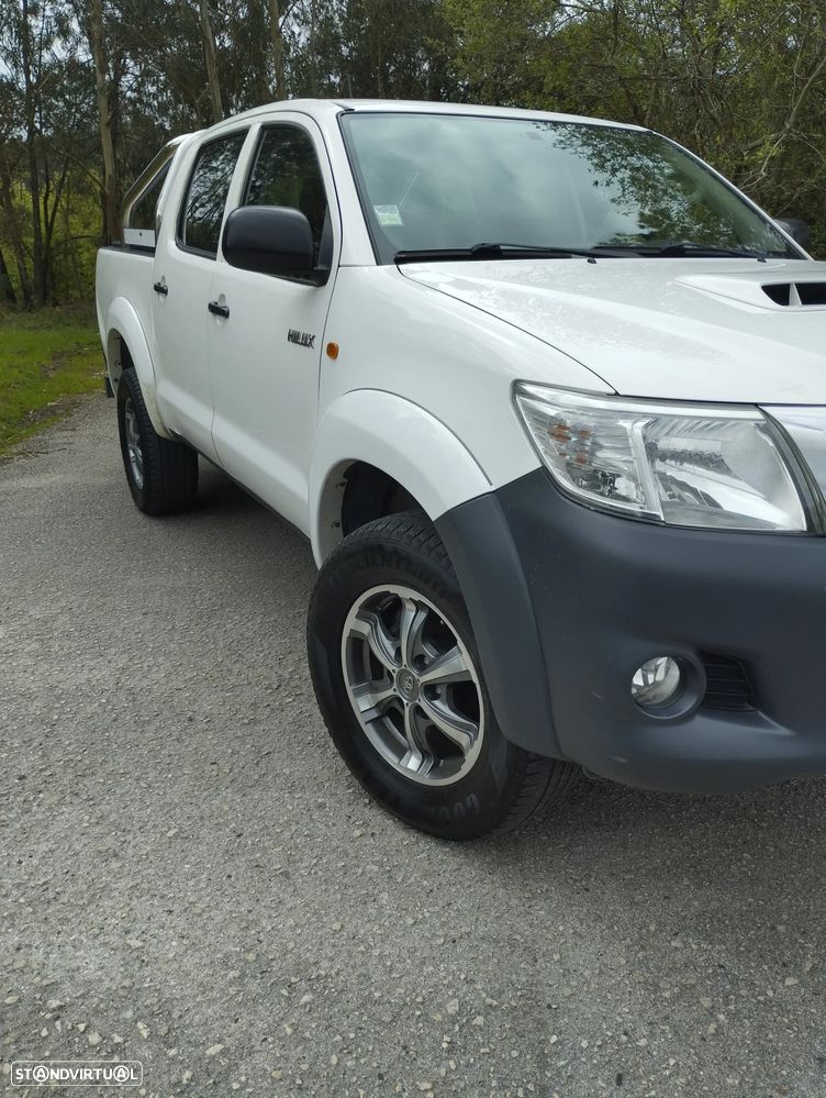 Toyota Hilux 2.5 D-4D 4WD CD AC+PM - 1
