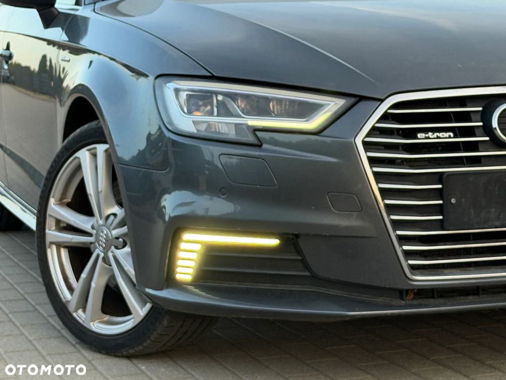 Audi A3 Sportback 1.4 TFSI e-tron S line Sportpaket - 22
