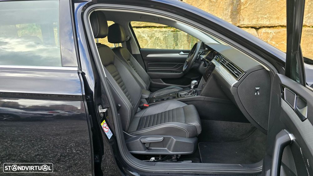 VW Passat Variant - 50