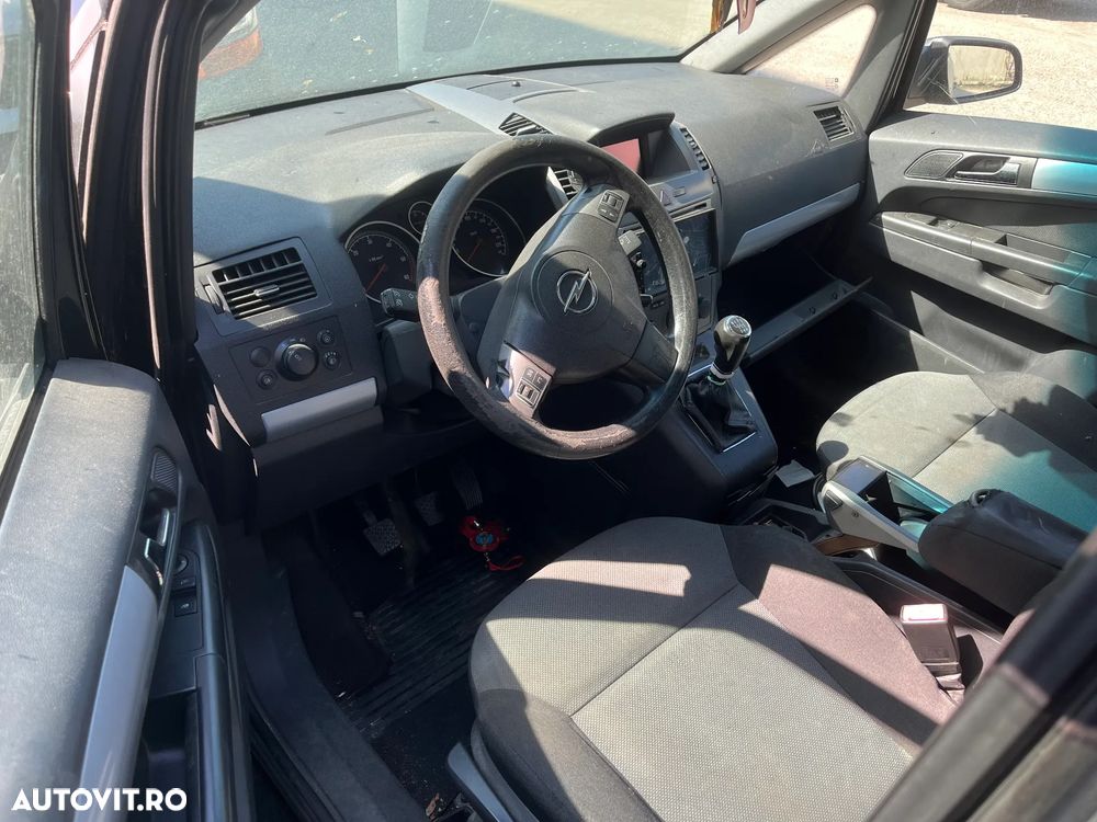 Dezmembrez Opel Zafira B 2007 negru CDTI - 7