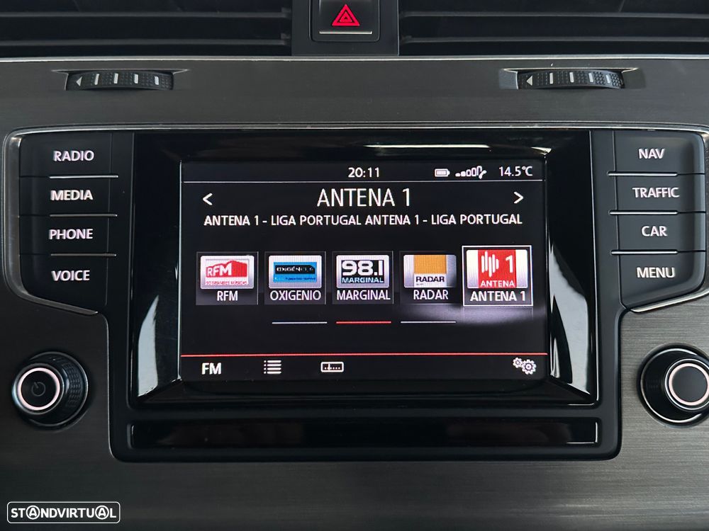 VW Golf 1.6 TDi Highline DSG - 26