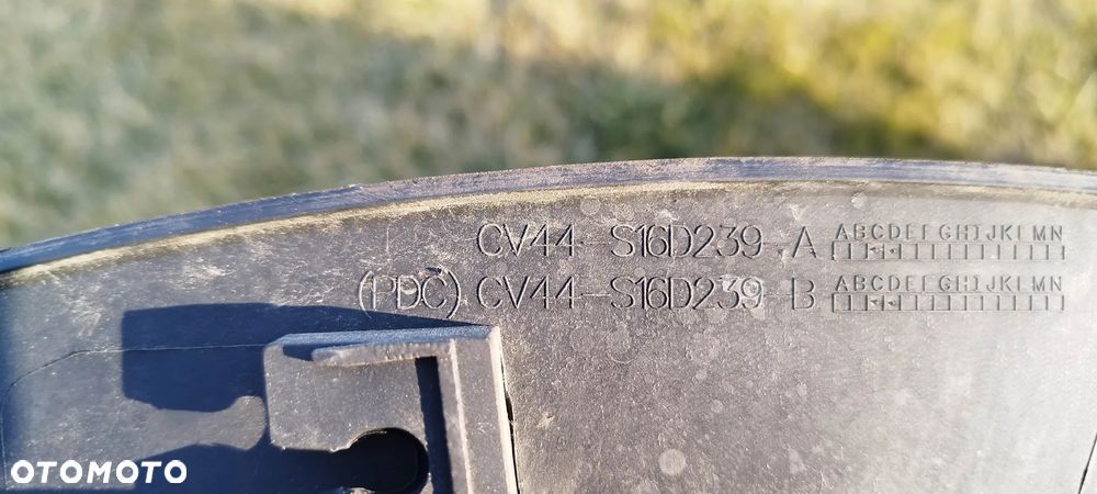 listwy błotników kuga mk2 escape nadkole atrapa - 4