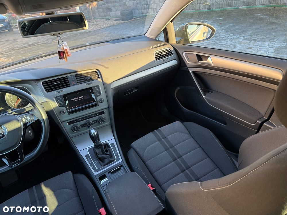 Volkswagen Golf 1.2 TSI DSG Comfortline - 24