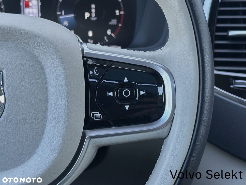 Volvo XC 90 - 13