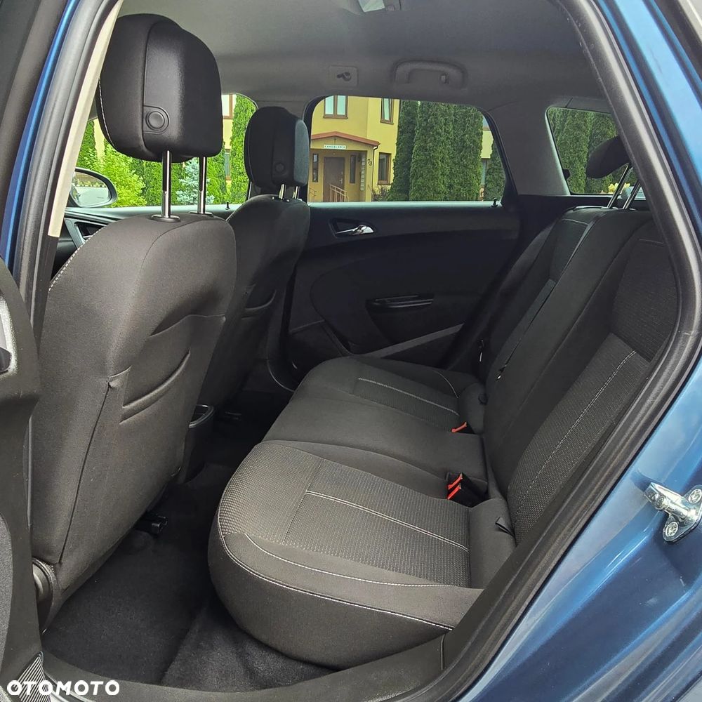 Opel Astra 1.4 Selection - 18