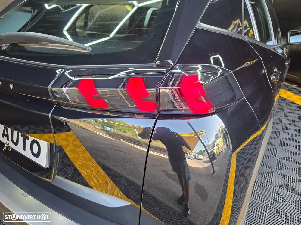 Peugeot e-2008 50 kWh Active Pack - 9