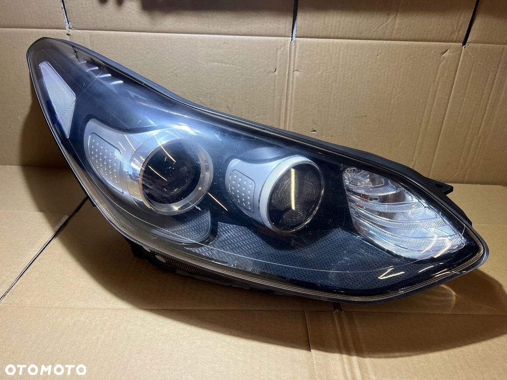 KIA SPORTAGE 4 IV LAMPA PRAWA PRZEDNIA PRAWY PRZÓD 92102-F1010 - 1