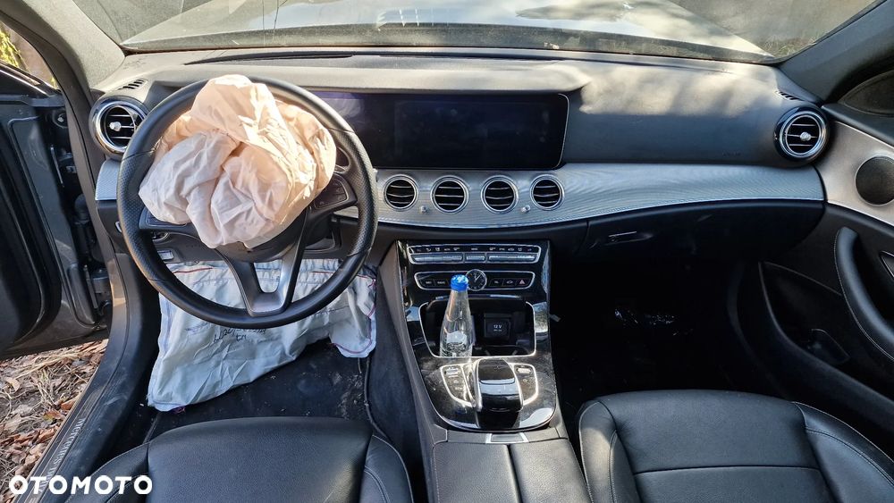 Mercedes-Benz Klasa E 200 4Matic 9G-TRONIC - 7