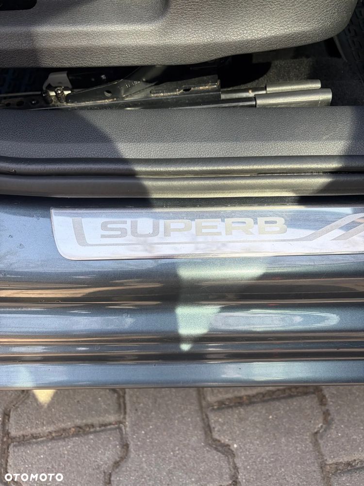 Skoda Superb 2.0 TDI Ambition DSG - 18