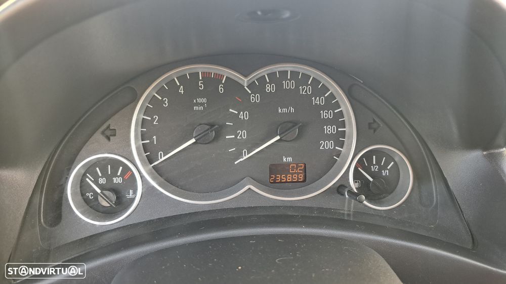 Opel Corsa - 16