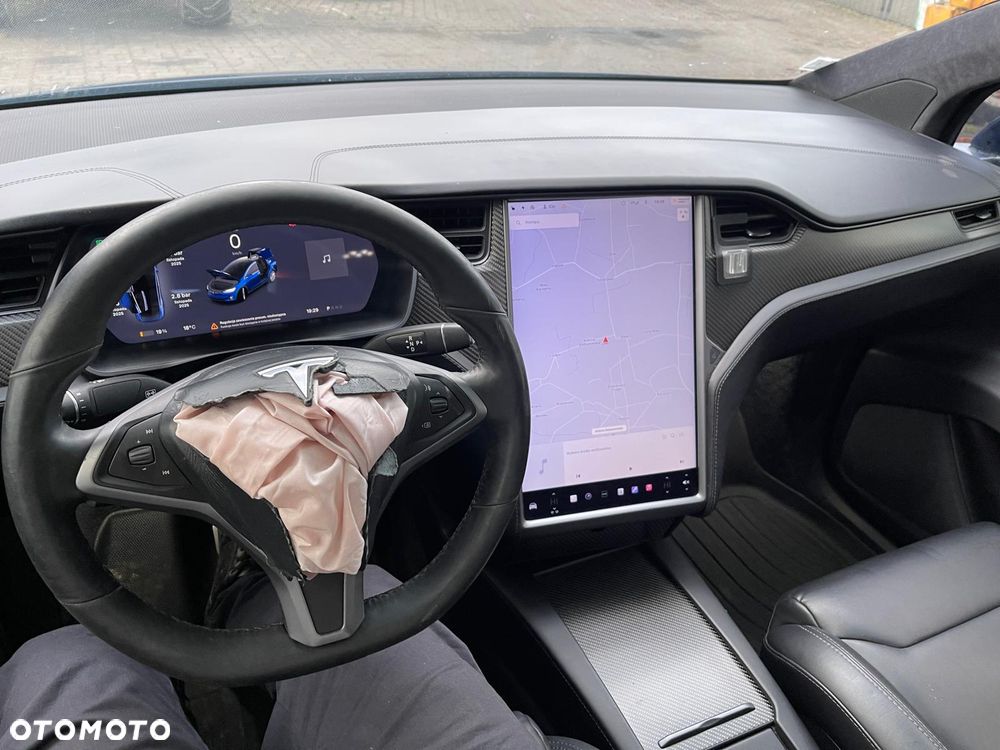 Tesla Model X Long Range - 11