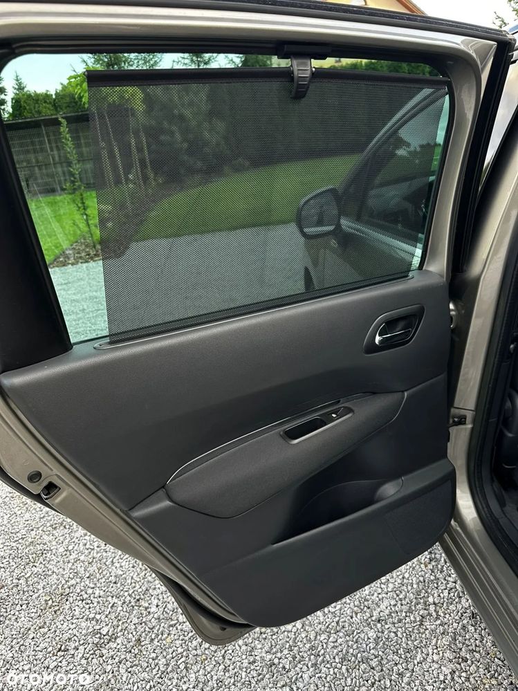 Peugeot 5008 HDI FAP 150 Allure - 21