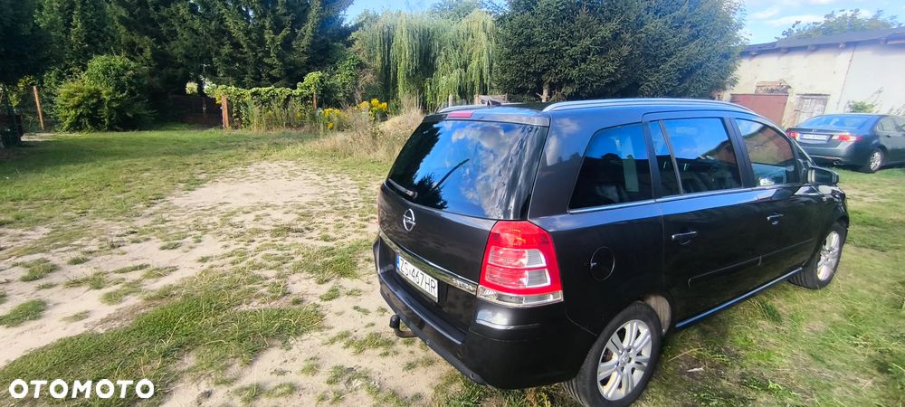 Opel Zafira 1.8 Cosmo - 4