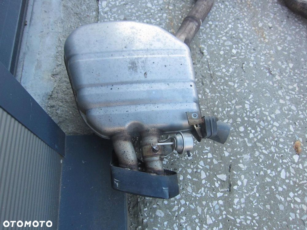 BMW F13 F06 650I F12 TŁUMIK KOMPLETNY WYDECH 7629377 7629137 18307629377 - 4