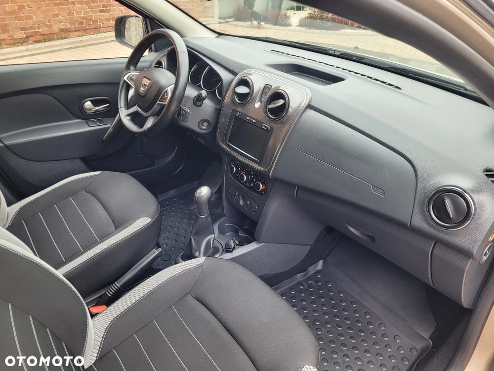 Dacia Sandero Stepway 0.9 TCe Laureate S&S - 15