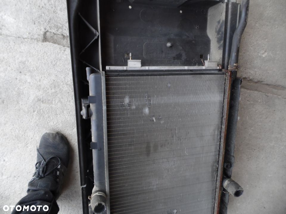 chłodnica wentylator chłodnicy komplet Citroen C4 I HB 1.6b - 4