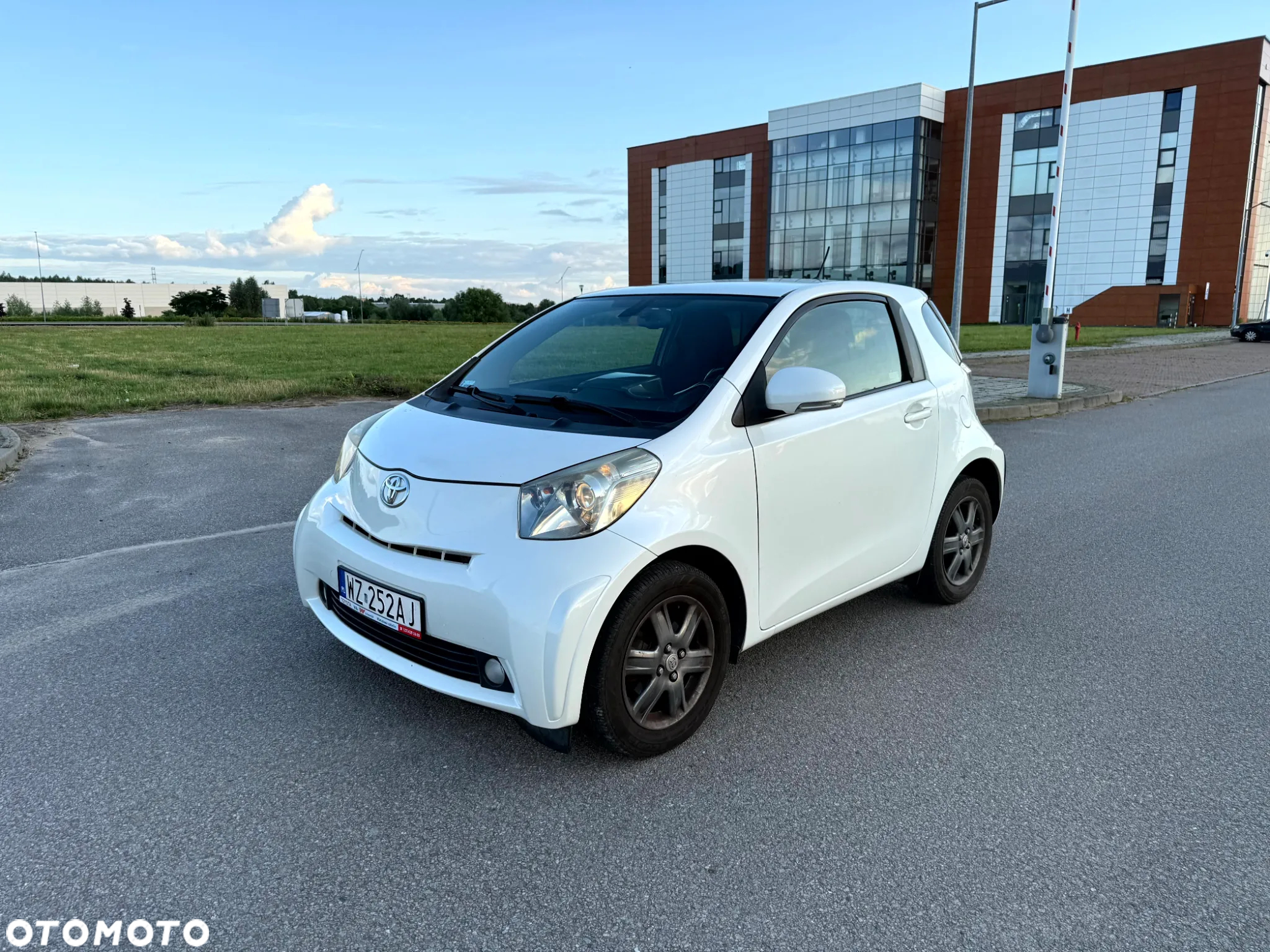 Toyota iQ 1.0 Sol - 8