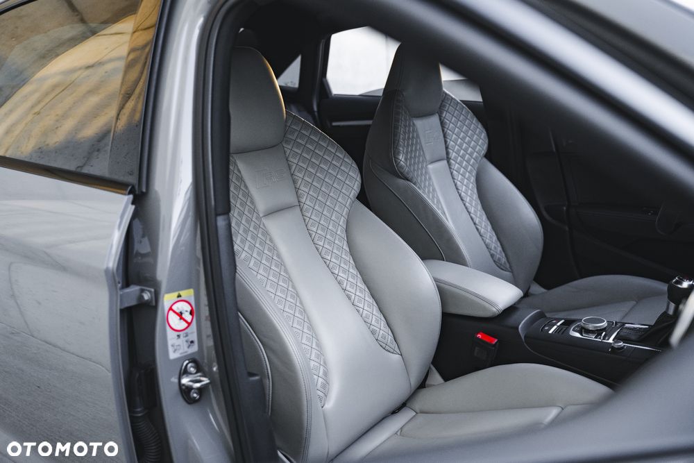 Audi RS3 Limousine 2.5 TFSI Quattro S tronic - 9