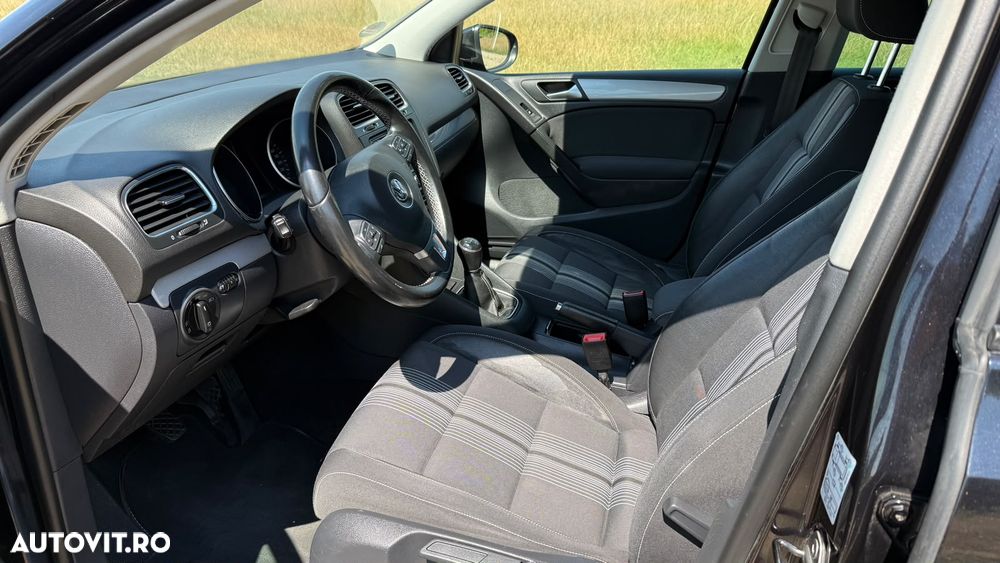 Volkswagen Golf - 13