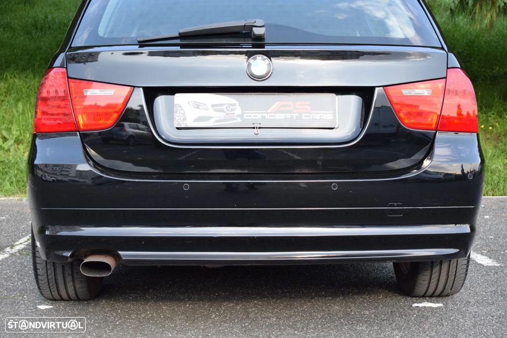 BMW 318 d Navigation Sport - 37