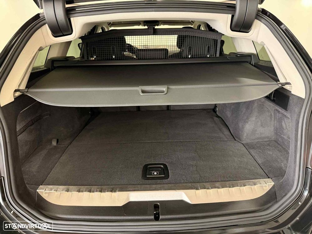 BMW 330 e Corporate Edition Auto - 23