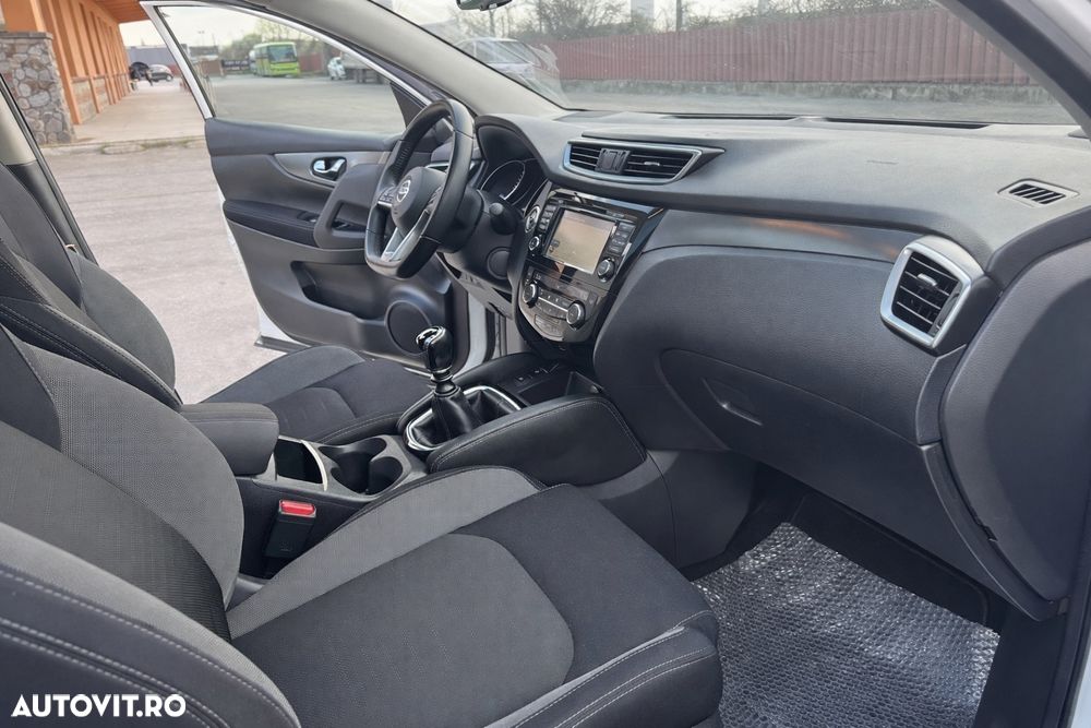 Nissan Qashqai 1.6 DCI Start/Stop Tekna - 9