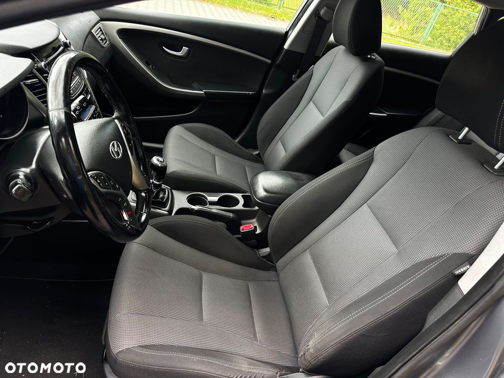 Hyundai i30 i30cw 1.4 CRDi Advantage - 36
