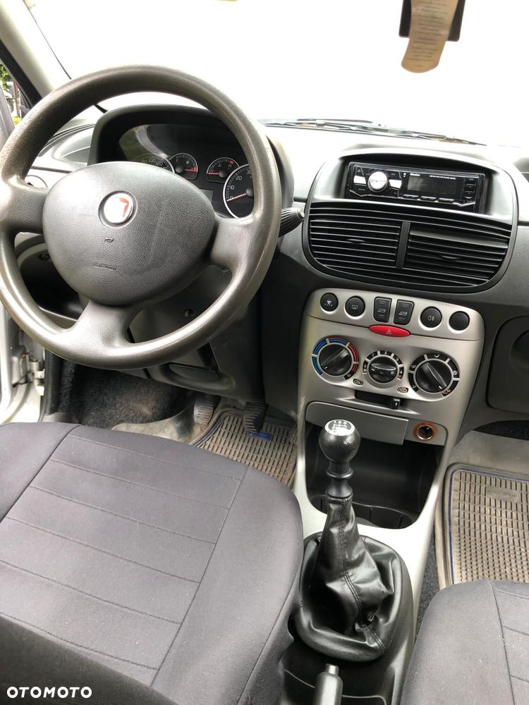 Fiat Punto 1.2 8V - 10