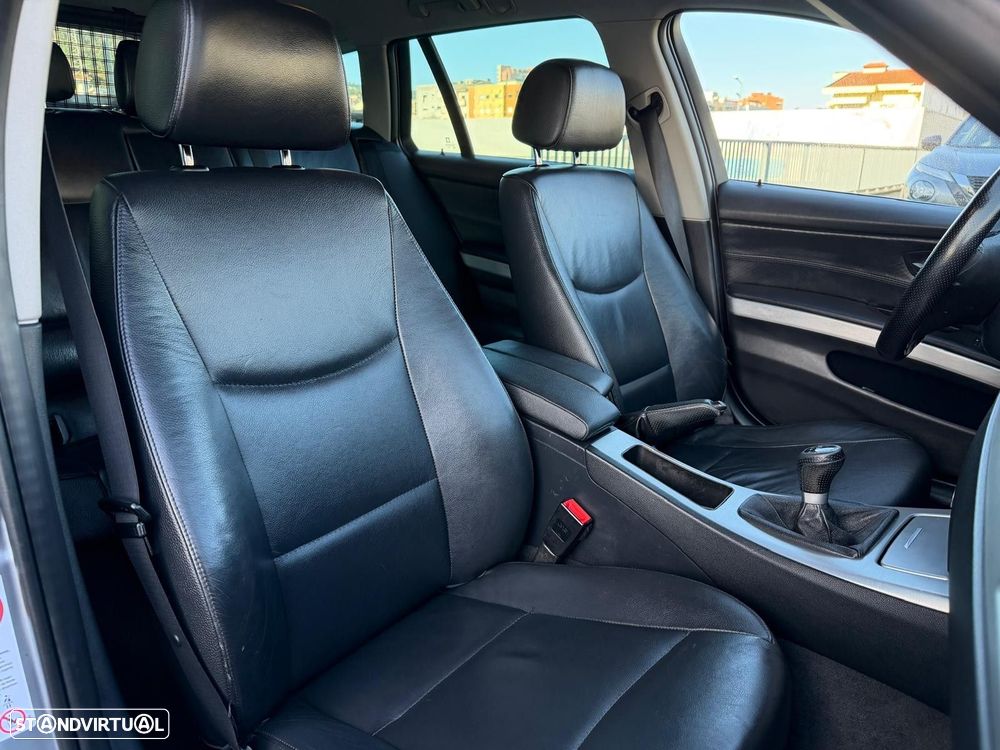 BMW 318 d Touring Line Sport - 16