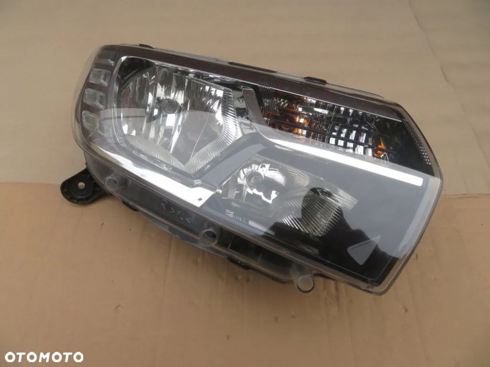 REFLEKTOR PRAWY DACIA LOGAN II LIFT LED 17R- 260108435R KRAKÓW - 6