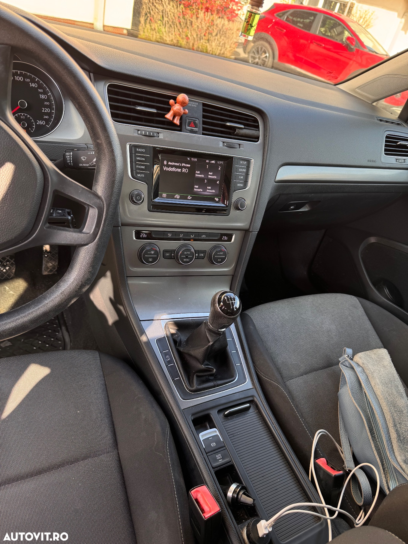 Volkswagen Golf - 6