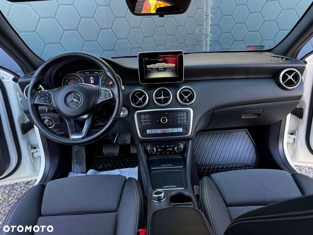 Mercedes-Benz Klasa A 160 7G-DCT AMG Line - 25