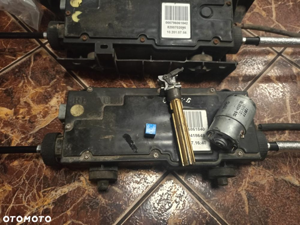 Hamulec elektryczny Laguna2,Laguna3, Espace4,G.Espace4,Scenic2,G.Scenic2 - 10