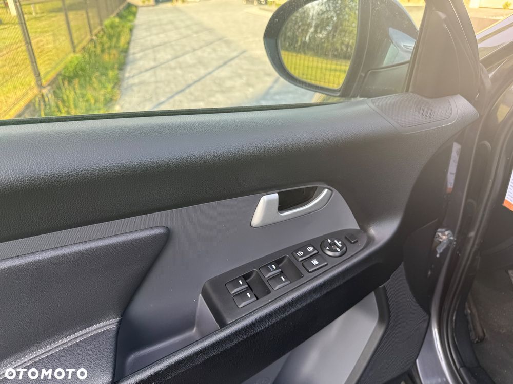 Kia Sportage 2.0 CVVT 2WD Vision - 25