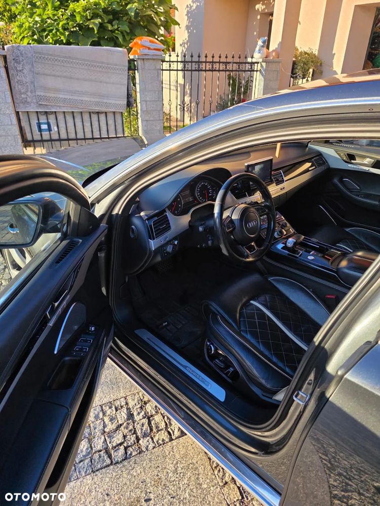 Audi A8 - 11