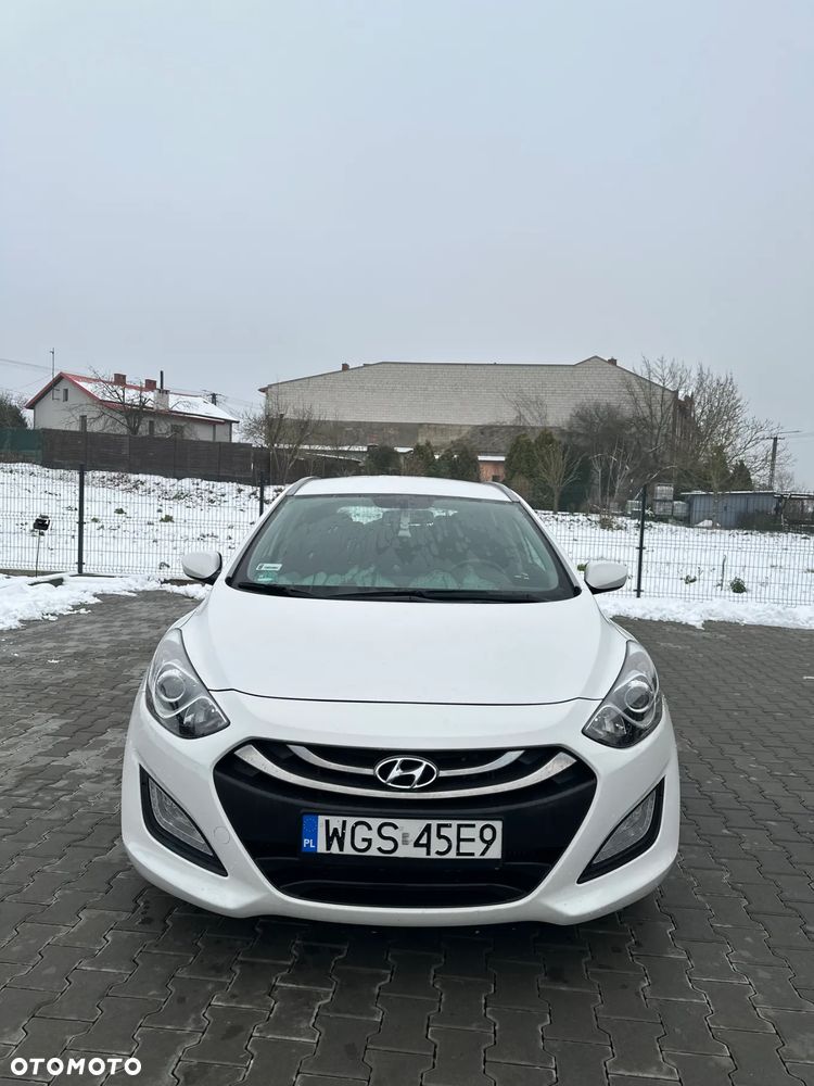 Hyundai i30 1.6 CRDi Classic + - 8