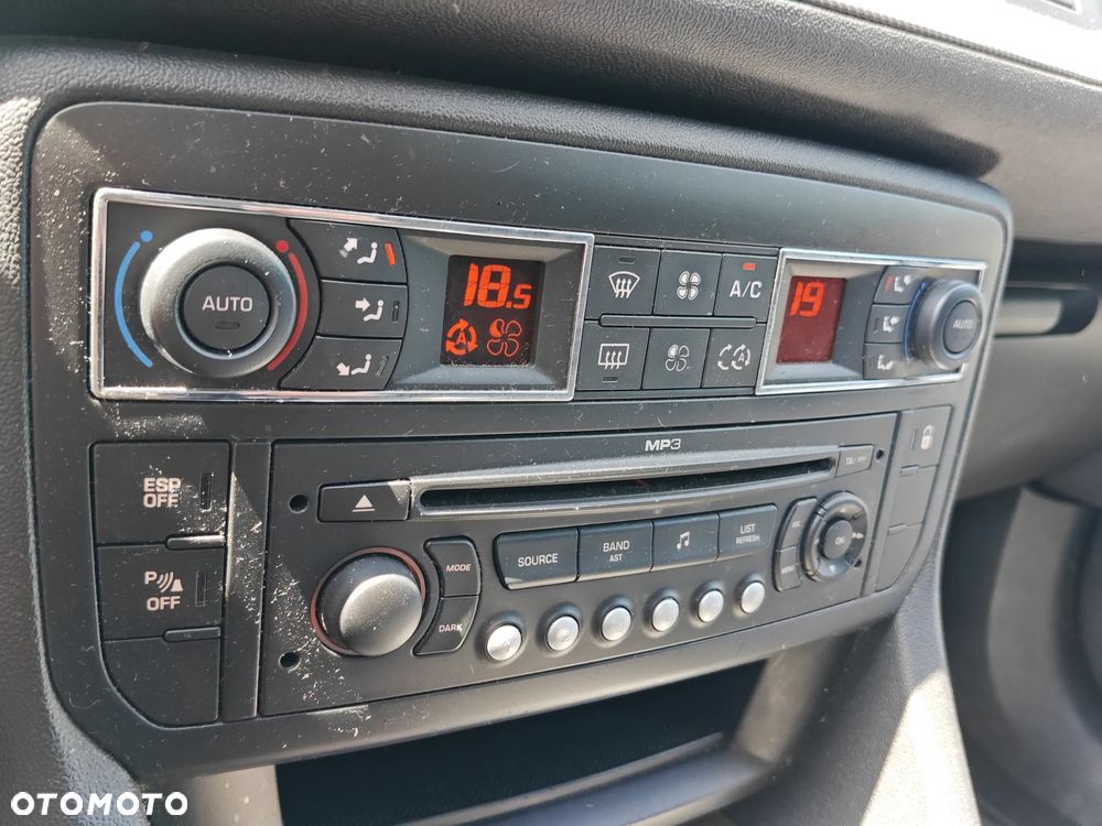 Citroën C5 HDi 135 Exclusive - 24