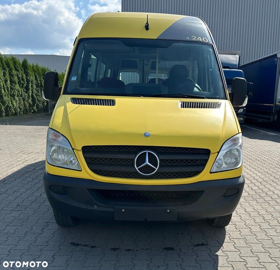 Mercedes-Benz Sprinter - 2