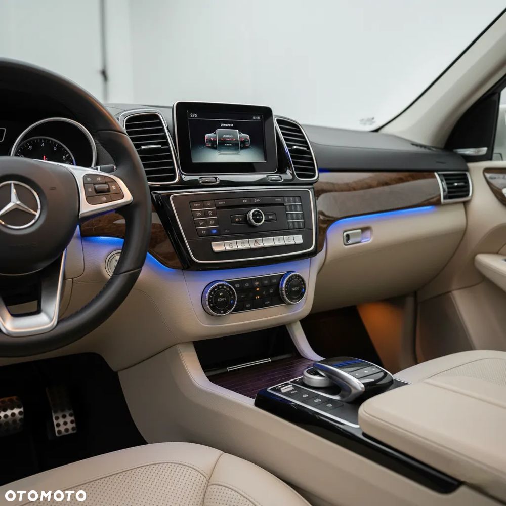 Mercedes-Benz GLE 350 d 4Matic 9G-TRONIC AMG Line - 9