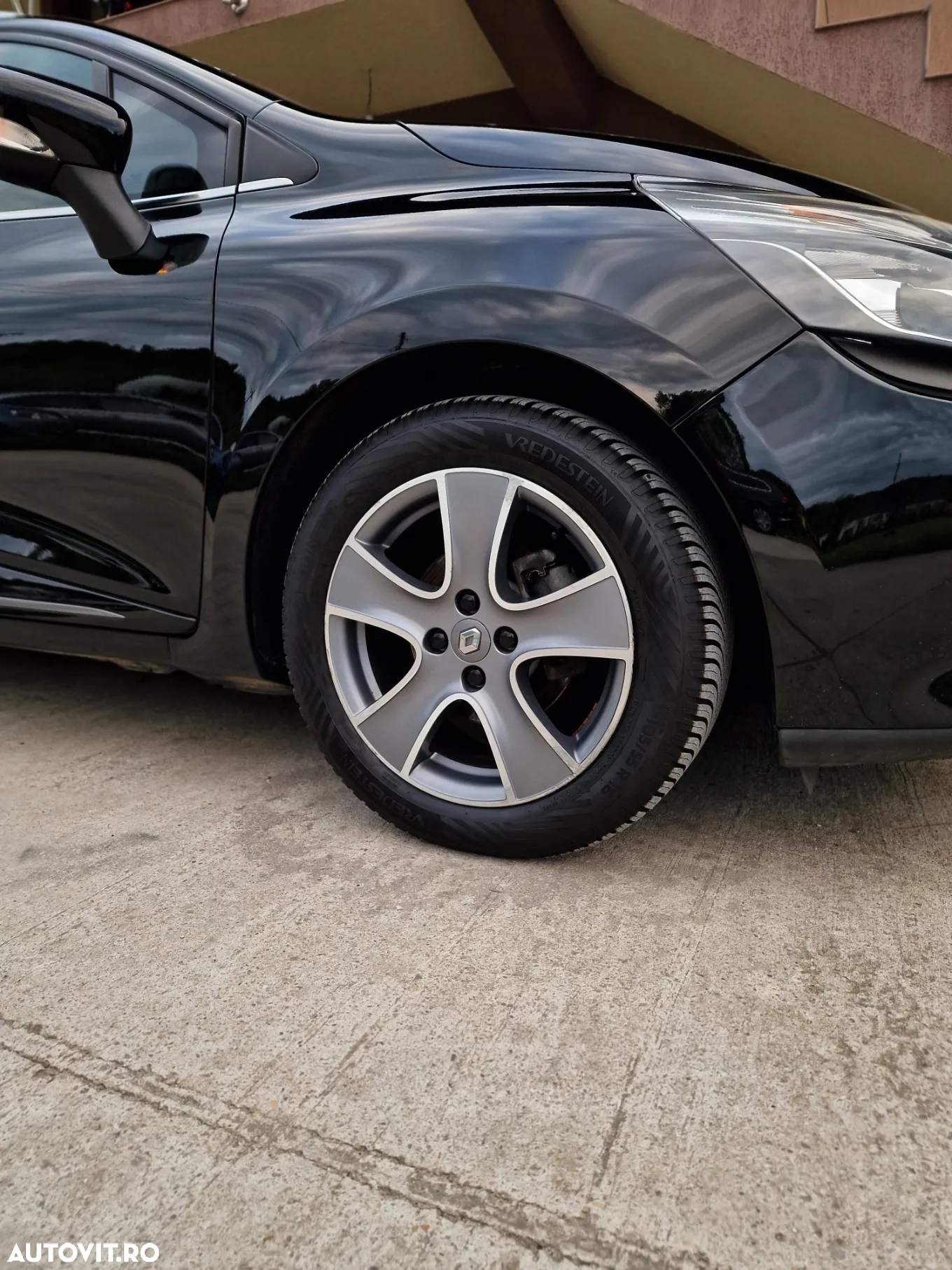 Renault Clio - 37