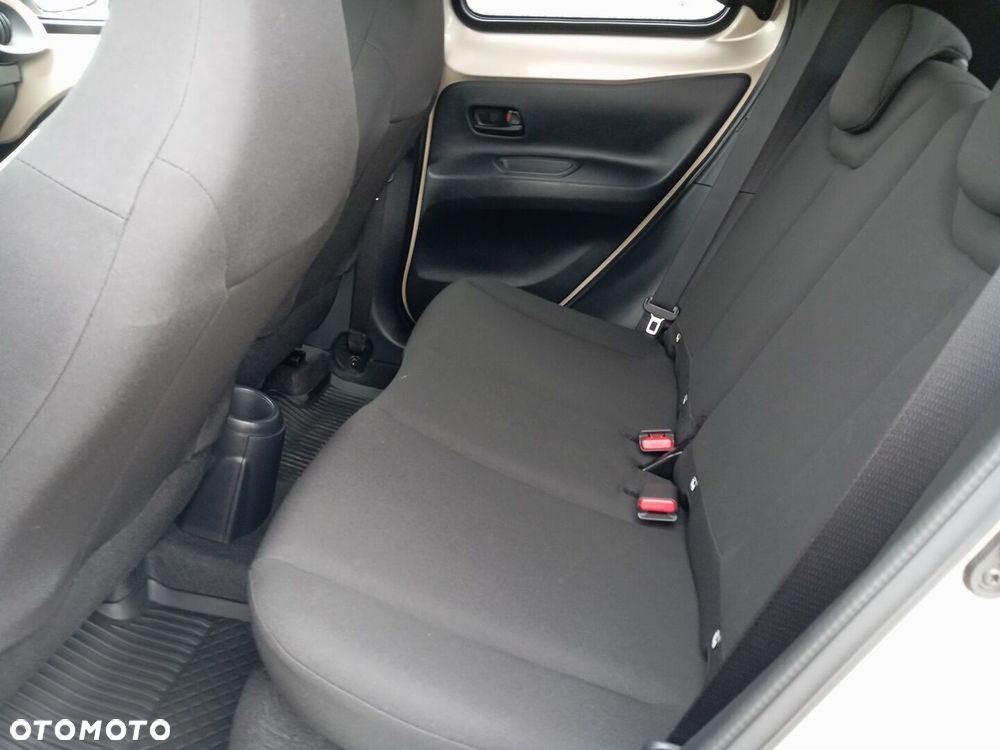 Toyota Aygo X - 10