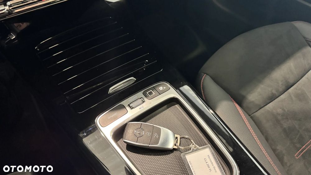 Mercedes-Benz CLA 200 AMG Line 7G-DCT - 27