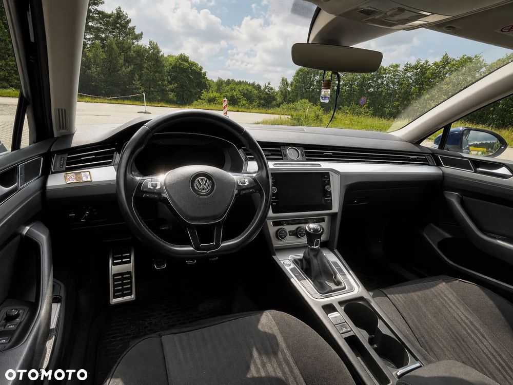 Volkswagen Passat Variant 2.0 TDI SCR Comfortline - 8