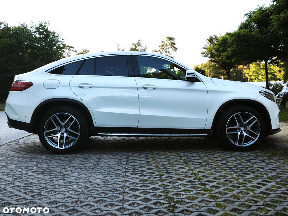 Mercedes-Benz GLE 350 d 4Matic 9G-TRONIC AMG Line - 11