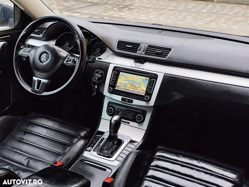 Volkswagen Passat - 11